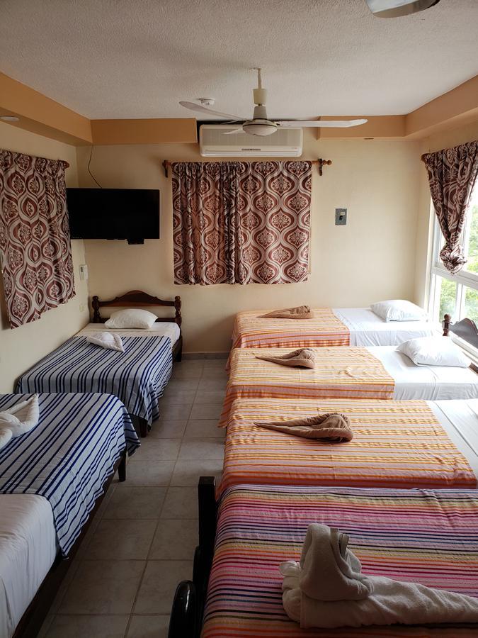 Hotel Cuarto Camino Playa Del Carmen Exterior photo